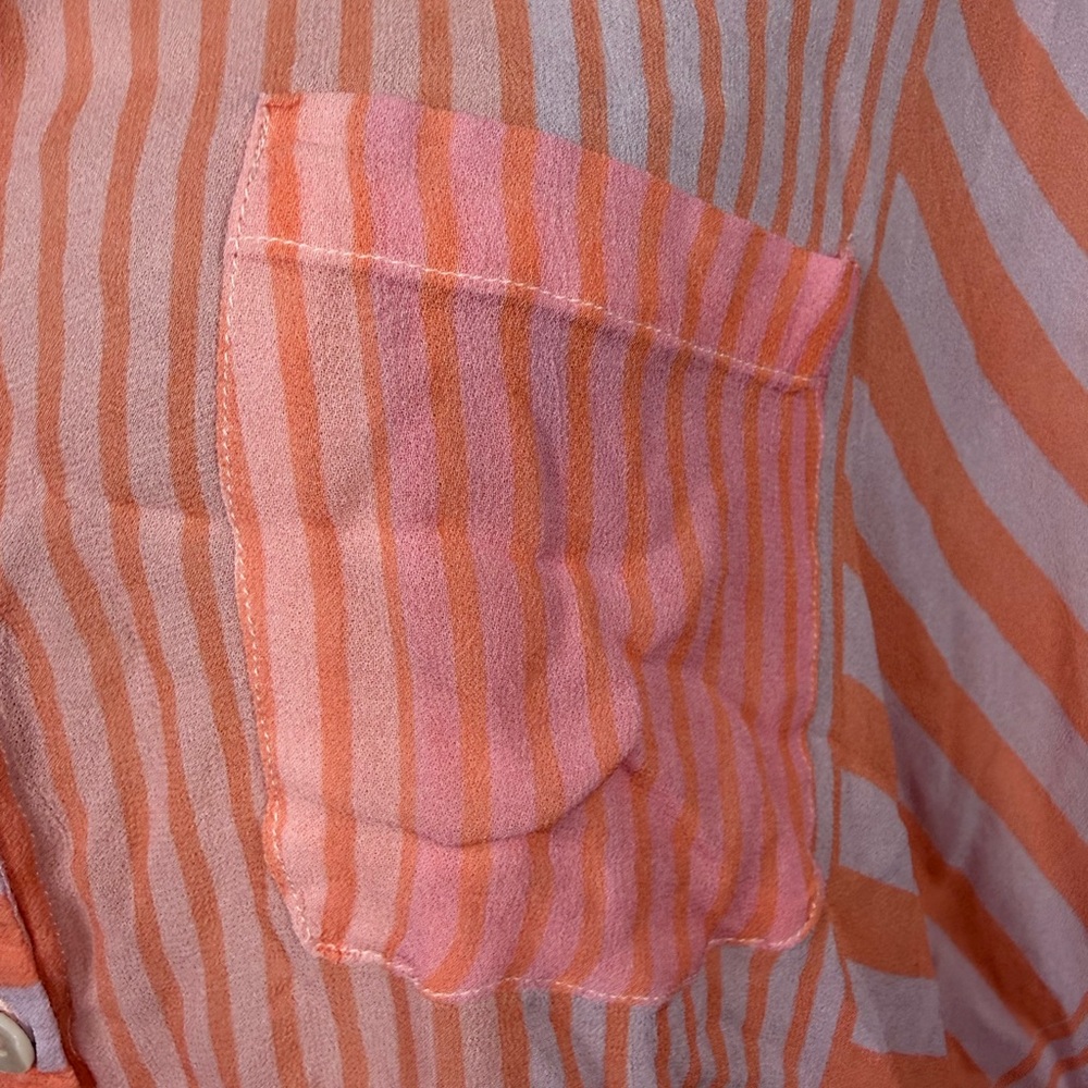 Saachi Striped peach and White Button-Up Shirt size large - Picture 6 of 11